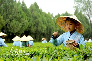 黄博文社媒晒合影，保利尼奥回复：爱你，我的兄弟